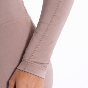 Haut court à manches longues et col rond sans coutures pour femme, idéal pour le fitness, le yoga et l'entraînement – Nouvelle arrivée - Product Image 4