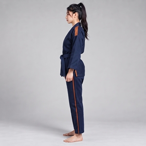 Uniforme de karaté pour femmes durable, production en usine et vente en gros, logo personnalisé avec un design haut de gamme, uniforme de karaté pour femmes - Product Image 3
