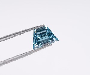 Trapezoid <b>Step</b> Cut Blue Lab Grown Diamond Loose Stone Fancy Color CVD Diamond for Side Stones Making Jewelry Rings Earrings - Product Image 5