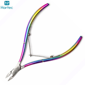 Elegante Cortacutículas Multicolor con Recubrimiento Arcoíris, Producto de la Mejor Calidad, Cortaúñas Profesional de Acero Inoxidable Afilado - Product Image 2