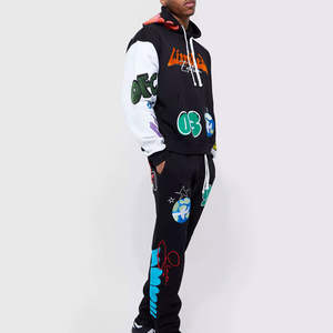 Ensemble de survêtement pour homme avec logo personnalisé, respirant, écologique, coupe ajustée, sweat-shirt noir et pantalon de jogging - Product Image 1