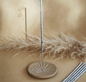 Porte-encens en bois naturel, écologique, fait main, de qualité supérieure, avec bac à cendres, pour la méditation, le yoga et la relaxation - Product Image 5
