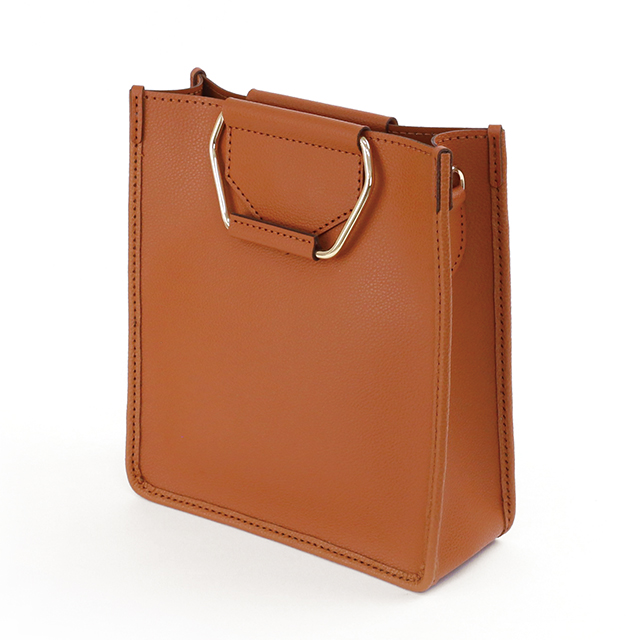 สีน้ำตาล