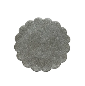 Meilleure Vente Napperons Perlés Gris Royal Classique Forme Fleur Moderne Tapis de Table en Tissu 450mm Napperon Antidérapant Gris - Product Image 1