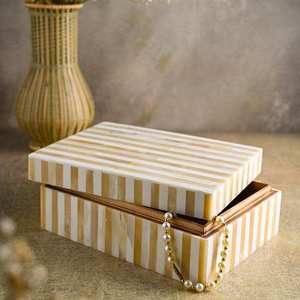 Caja de Joyería de Madera con Incrustaciones Marroquíes SOFIYA CRAFT, con Cierre de Hebilla, Rectangular Moderna, Color Beige Blanco con Patrón Sólido - Product Image 1