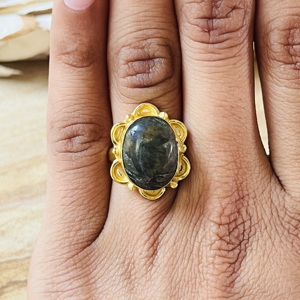 Fast Moving Labradorite <b>Rings</b> Boho Brass <b>Rings</b> Women 18k <b>Gold</b> Plated Floral Shield <b>Cocktail</b> Statement <b>Ring</b> For Wholesale/OEM/ODM - Product Image 4
