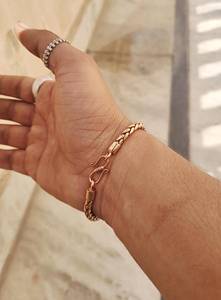สร้อยข้อมือทองแดงแท้ทำมือ ลายโซ่ข้าวสาลี ถักแบบแข็งแรง งานฝีมือโลหะ วินเทจ พร้อมตะขอรูปตัว S สำหรับผู้ชายและผู้หญิง รับผลิตแบบ OEM - Product Image 4