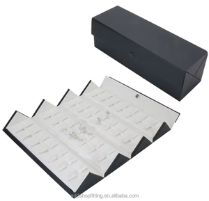 Astrid Organisateur de bijoux personnalisé en plastique rétractable style classique facile à nettoyer pour boucles d'oreilles, bagues et petites pièces - Product Image 1