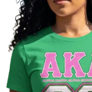 Camiseta Premium para Mujer con Diseño Gráfico Brillante, Impresión Serigrafiada, Algodón Suave, Informal, Cómoda para Uso Diario - Product Image 6