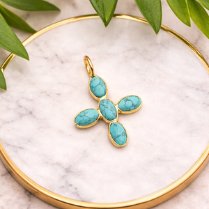 Colgante de Cruz de Turquesa Hecho a Mano, Chapado en Oro, con Cinco Piedras Ovaladas en Bisel, Joyería Espiritual Minimalista, Regalo para Mujer - Product Image 3