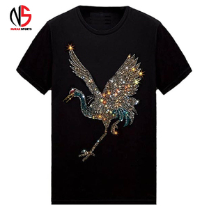 เสื้อยืดคุณภาพสูงประดับเพชรเทียม ระบายอากาศได้ดี ราคาสมเหตุสมผล แขนสั้น ผ้าฝ้าย 100% สำหรับผู้ชาย ทรงหลวม พิมพ์ลาย ที่ร้านนูรัก - Product Image 2