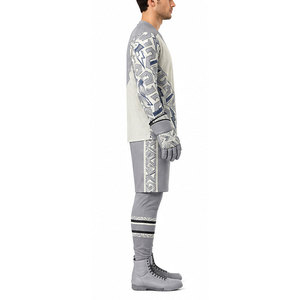 Uniforme de hockey sobre hielo duradero para jugadores jóvenes y adultos con tela cómoda y diseño inspirado en equipos profesionales - Product Image 5