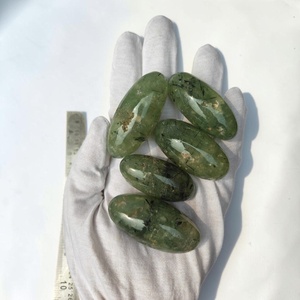 Piedra de Cristal de Prehnita Shiva Lingam de Primera Calidad al por Mayor para Sanación Reiki, Equilibrio Energético y Trabajo de Chakras, Feng Shui - Product Image 2