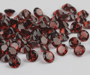 Piedra de Cristal de Granate Rojo Natural de Mozambique, Corte Brillante Redondo, de Buena Calidad, para Joyería - Product Image 4