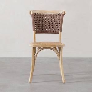 Chaise de salle à manger en teck écologique avec revêtement en cuir vert olive, dossier incurvé, style intemporel européen moderne du milieu du siècle - Product Image 2