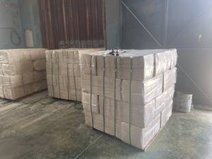 WOOUP Copeaux de bois séchés vietnamiens 3mm-6mm Literie écologique pour animaux de compagnie et déchiqueteuse de déchets agricoles durables pour petits animaux de compagnie - Product Image 5