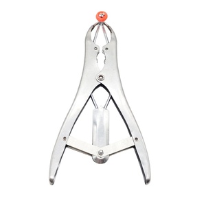 Pinzas de Castración Veterinaria de Alta Resistencia Modelo MYM-7013 para Ganado (Cabras) Uso en Granjas Marca Personalizada Pakistán - Product Image 4
