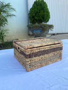 Coffre de rangement en jonc de jacinthe d'eau tissé à la main Hien Luong, couvercle coloré, écologique, durable, design rustique, origine Hanoï, 6-10L - Product Image 4