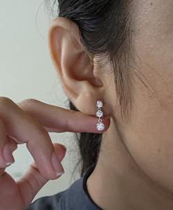 Elegantes Pendientes de Diamantes de Corte Brillante Cultivados en Laboratorio de 1.20 Ct, Oro de 14K, Tres Piedras, 3 Puntas, Joyería Fina, Regalo para Fiesta - Product Image 2