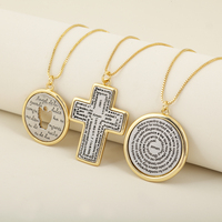 Collier pendentif QIKU unique en cuivre plaqué or 18 carats avec lettres rondes/croix/papillon et zircon, cadeau pour femme
