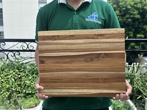 Planche à découper rectangulaire en bois de teck, épaisseur 1,5 cm, durable, pour cuisine, avec poignée pour couteau, sans danger pour les aliments, écologique, passe au lave-vaisselle - Product Image 2