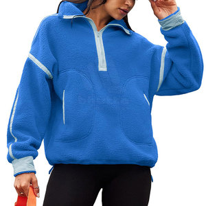 Sweat-shirt en polaire sherpa pour femme, tendance, avec logo sur le devant, écologique et personnalisable pour tenues décontractées - Product Image 3