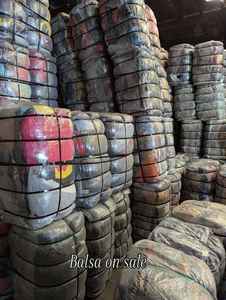 เสื้อผ้ามือสองคุณภาพสูง – เสื้อผ้ามือสองทันสมัยสำหรับการขายต่อทั่วโลก สำรวจสต็อกเสื้อผ้ามือสองระดับพรีเมียมของเรา - Product Image 2