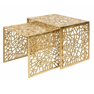 Venta caliente intrincado diseño oro aluminio moderno mesa auxiliar dormitorio apartamento decorativo mesa auxiliar mesa de centro al por mayor - Product Image 6