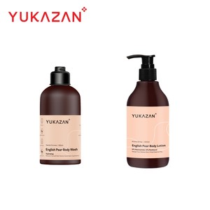 Set de Regalo Navideño Yukazan: Gel de Ducha English Pear 230ml, Loción Corporal 300ml, Perfume de Marca Oficial, Refrescante, Hidratante y Limpiador - Product Image 1