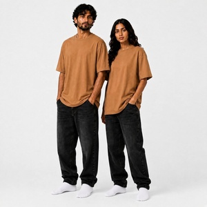 Camiseta Unisex Extra Grande de Algodón Color Camel Marrón con Hombros Caídos, Cuello Redondo, Mangas Cortas y Corte Holgado para Ropa Casual de Calle - Product Image 5