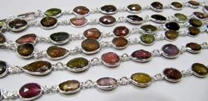 Chaîne de connecteurs en tourmaline multicolore naturelle, taille briolette, facettée et irrégulière - Product Image 3
