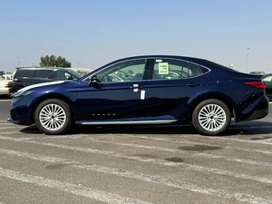 NOUVEAU 2025 TOYOTA CAMRY LE 5 PLACES 0 KM 299 CH 4 CYLINDRES TRANSMISSION AUTOMATIQUE - Product Image 3
