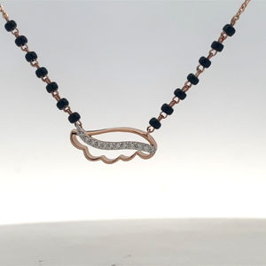 Mangalsutra en or rose 18 carats avec diamant véritable - Collier moderne avec perles noires et diamant naturel certifié - Product Image 6