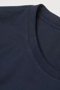 เสื้อยืดผ้าฝ้ายพิมพ์โลโก้ตามสั่ง สำหรับผู้ชายและเด็ก ผ้าฝ้าย 100% ป้องกันการเป็นขุย สไตล์ทางการ - Product Image 1