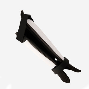 Protège-tibias de football personnalisés avec logo professionnel, en cuir véritable, rembourrés, à faible MOQ, en vente - Product Image 3