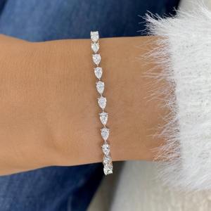 Bracelet tennis de luxe en or blanc 14 carats avec diamants de laboratoire taille poire 4,3 carats E VVS, bijou raffiné, idée cadeau pour elle, style élégant - Product Image 4