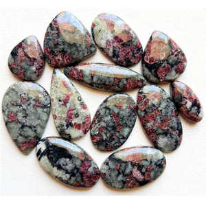 Chakralume Cabochons en Eudialyte Naturelle de Qualité Supérieure, Formes Mixtes, en Vrac |   Bijoux en pierres précieuses polies lisses de couleur rouge foncé noir mat - Product Image 5