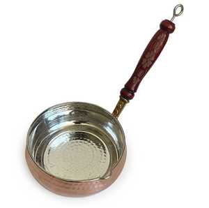 Poêle à omelette en cuivre martelé à la main avec poignée en cuivre, design moderne, compatible gaz et induction, écologique, passe au lave-vaisselle - Product Image 2