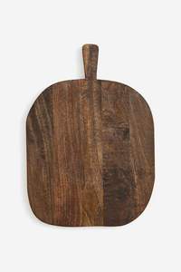 Tabla de Cortar de Madera Rústica Hecha a Mano con Patrón de Vetas Único, Superficie de Corte Elegante y Segura para Preparación de Alimentos en la Cocina - Product Image 2