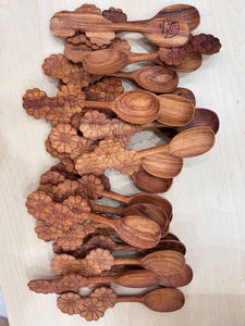 Cuillères en bois jetables OEM personnalisées, imprimées, durables, compatibles lave-vaisselle et micro-ondes, lot de 6 pour emballage alimentaire et plats à emporter - Product Image 5