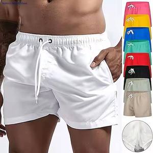 Shorts pour hommes blancs de couleur unie à séchage rapide avec cordon de serrage à la taille et poches, style décontracté, longueur mi-longue, tissu tricoté - Product Image 6