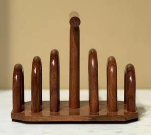 Le support à pain grillé en bois, sur la table, garde les tranches droites, croustillantes et élégantes comme un roi du petit-déjeuner. - Product Image 4