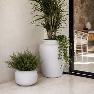 Pot de fleurs d'extérieur en fibre de verre lisse style pierre de rivière blanche, résistant aux intempéries, pour plantes artificielles - Product Image 4