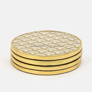 Vente en gros de sous-verres en laiton de haute qualité faits à la main en métal dessus de table décoration intérieure sous-verres à sublimation - Product Image 3