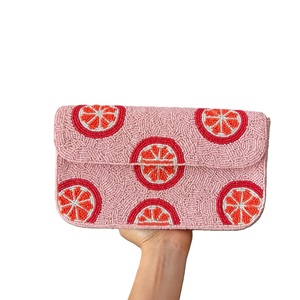 Pochette de mariée de luxe faite main en perles de rocaille brodées avec motif élégant - Product Image 1