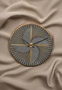 Reloj de Pared Moderno de Metal Negro Abstracto, Diseño Circular Minimalista con Manecillas Doradas, Decoración Artística Contemporánea para el Hogar - Product Image 6