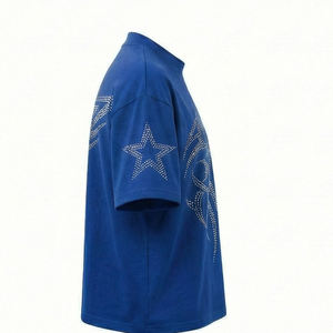 เสื้อยืดผู้ชายประดับเพชรเม็ดใหญ่สีเงินพรีเมียม สไตล์สตรีทแวร์หรูหรา ทรงโอเวอร์ไซส์ - Product Image 4