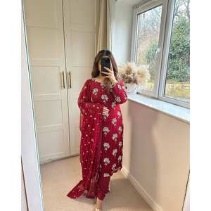 Conjuntos de diseñador para mujer Pantalón largo superior Dupatta en estilo elegante - Product Image 2