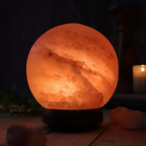 Lampe en sel de l'Himalaya naturel, alimentée par USB, écologique, sculptée à la main, couleur naturelle, sphère lumineuse LED pour la décoration intérieure - Product Image 4