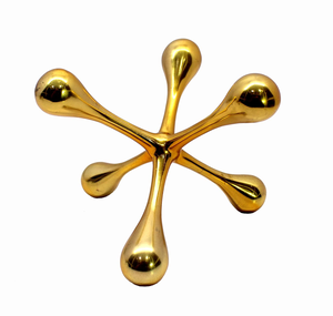 Prensapapeles de latón con diseño de figura Jack, decorativo, geométrico, moderno, de metal, para escritorio, mesa, oficina y hogar - Product Image 1